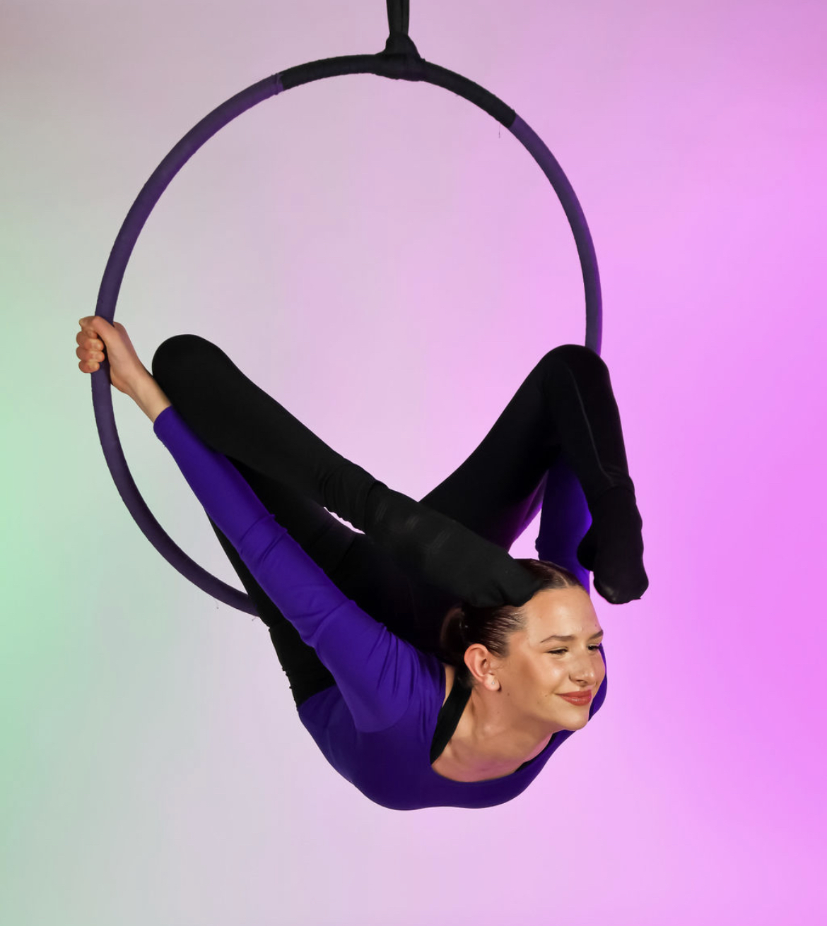 Aerial practice at the Flexibility in Flight studio